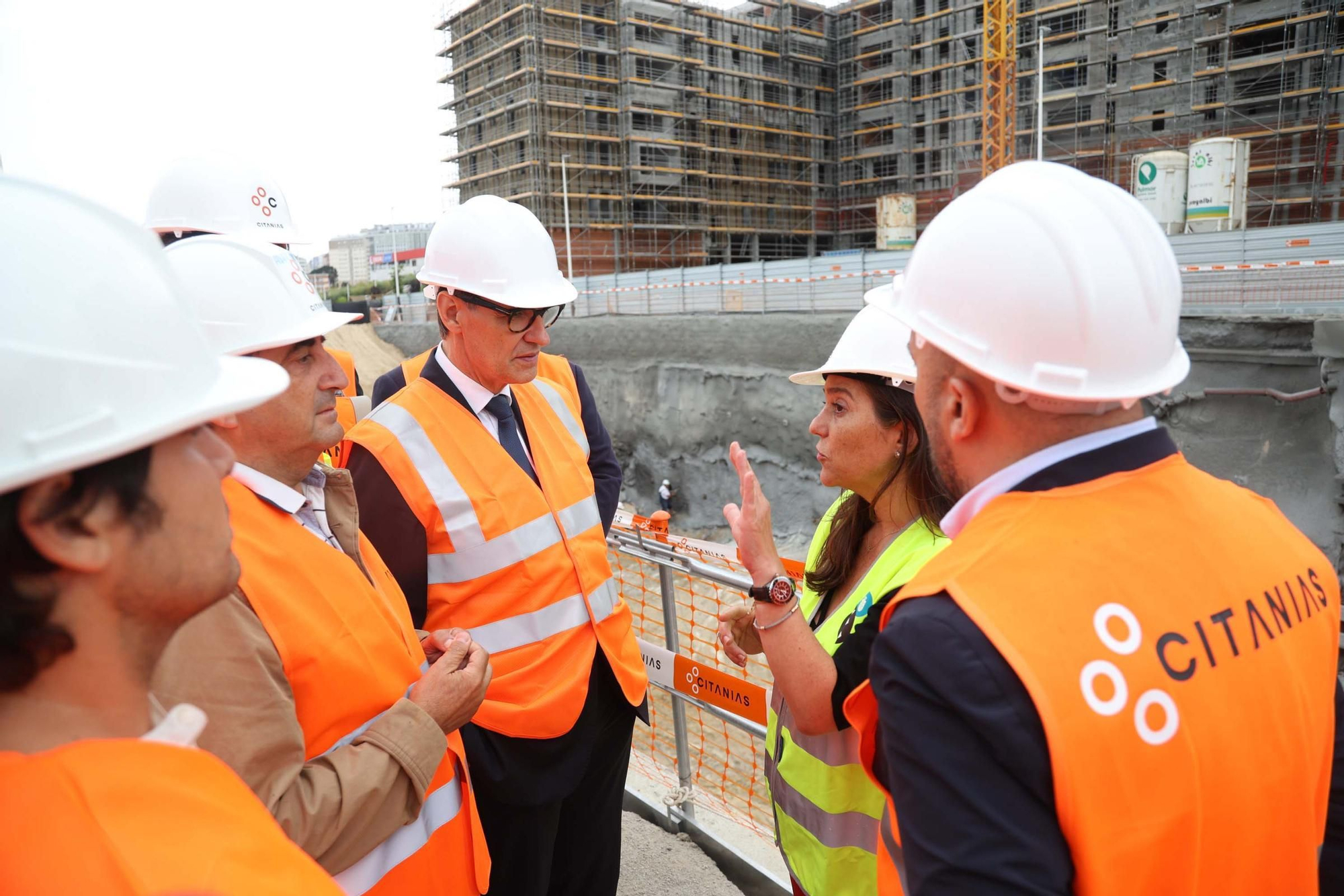 Salvador Illa e Inés Rey visitan las obras de Xuxán