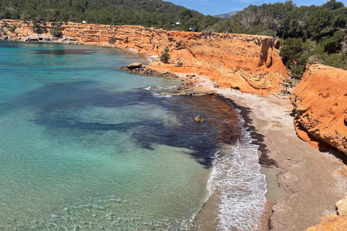 Incertidumbre total con el futuro de esta playa de Ibiza: 