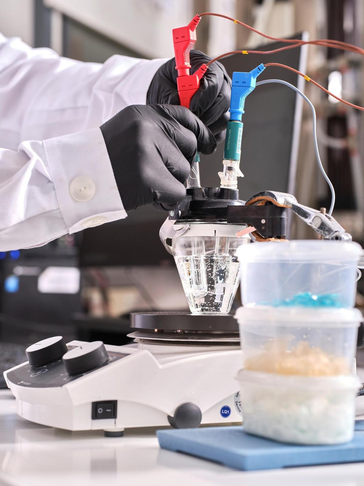 Pruebas de laboratorio en el marco del proyecto de AIJU.