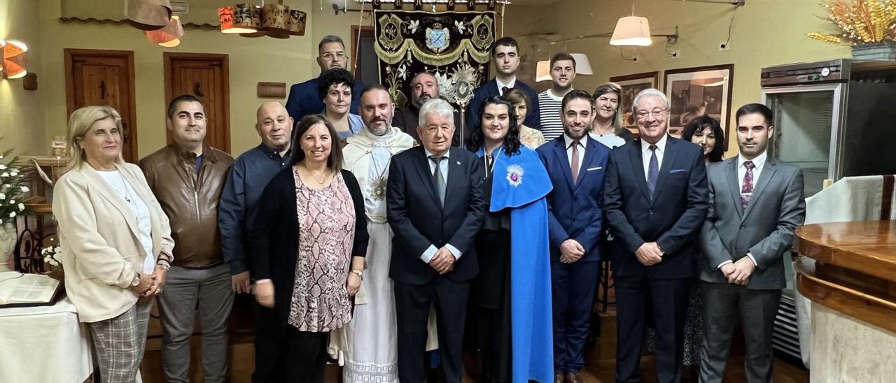 Representantes de la Hermandad de los Dolores y Soledad, en la toma de posesión de la nueva directiva celebrada el domingo. | // G.M.