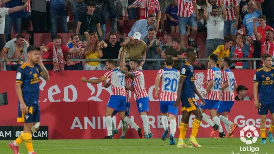 Cristhian Stuani celebra el primer dels seus dos gols.