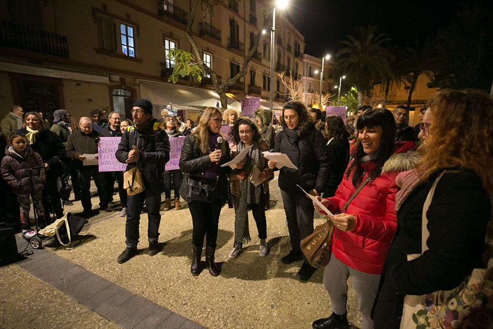 Unas 300 personas se manifiestan en Ibiza y Formentera en apoyo a las feministas andaluzas