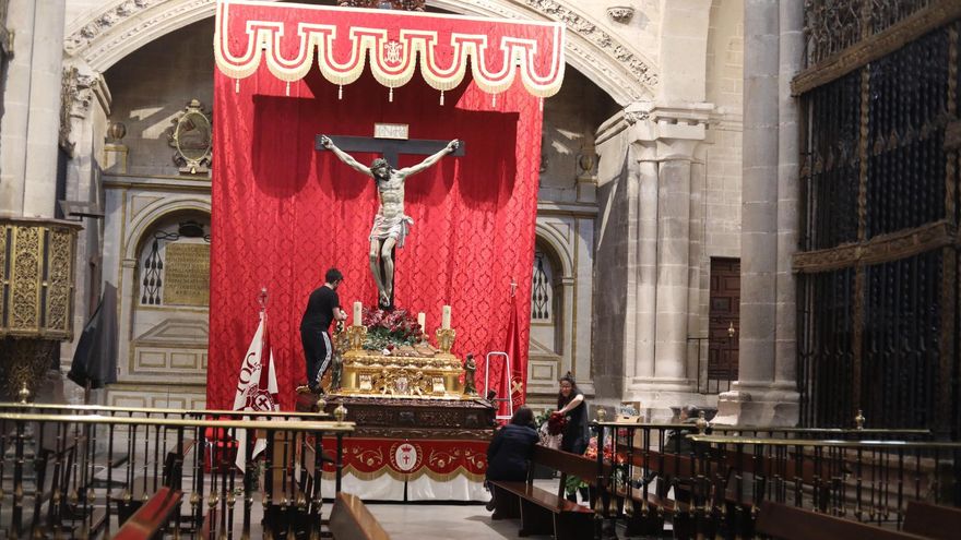 El Cristo de las Injurias aguarda el inicio de los actos del centenario de su cofradía