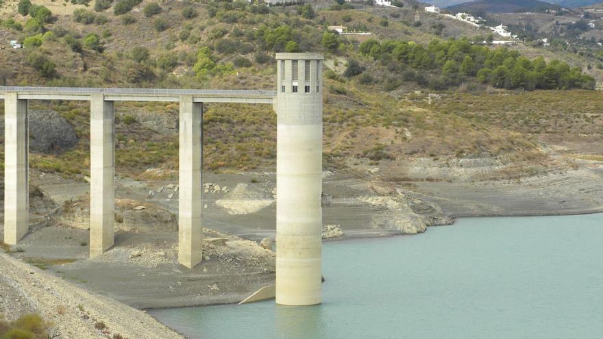 Embalse de La Viñuela, al mínimo de su capacidad