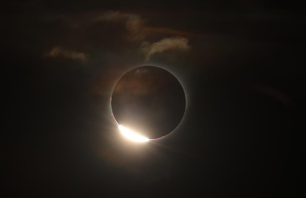 Así se ha visto el eclipse solar total en Sudaméri