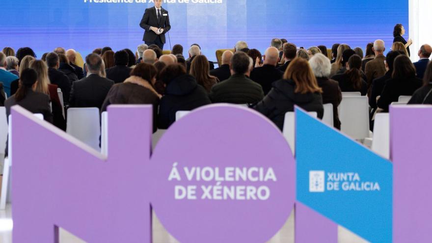 Rueda, ayer, en el acto central de la Xunta por el 25-N. | David Cabezón