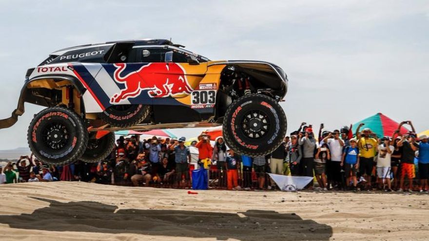 Carlos Sainz s&#039;emporta el seu segon Dakar