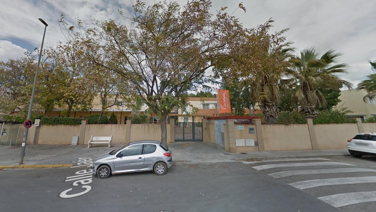 Coronavirus.- Detectado un brote en una residencia de La Pobla de Vallbona (Valencia) con 64 positivos