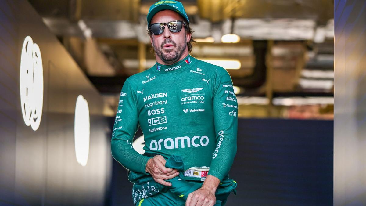 Fernando Alonso, piloto español de Aston Martin, durante el GP de China disputado en Shangái.