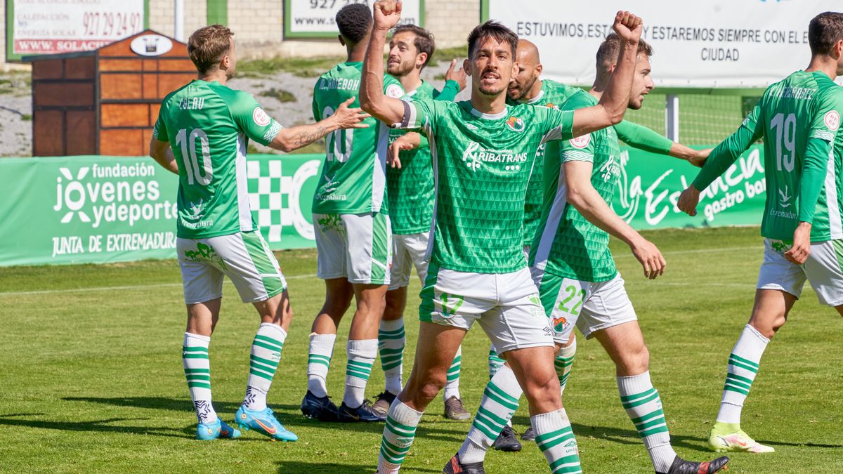 Jorge Barba celebra el gol del triunfo ante el San Fernando.