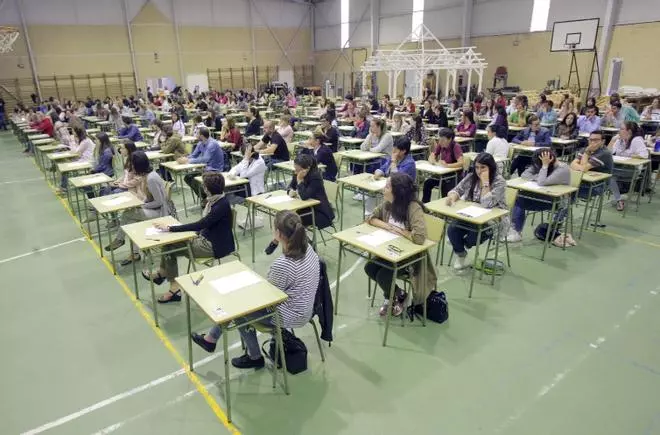 Más de 20.000 personas aspiran a cubrir 1.600 plazas de profesores en Galicia