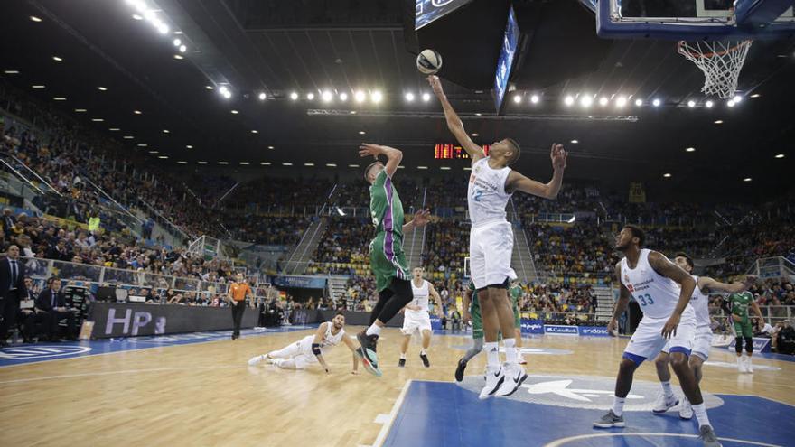 El Unicaja se ahoga en la orilla ante el Real Madrid