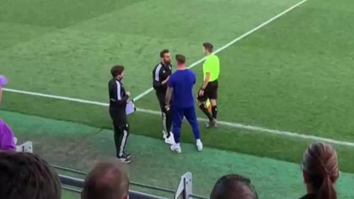 Arbeloa se pelea con Fernando Torres