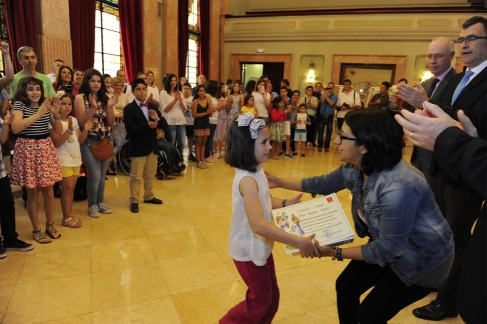 El alcalde de Murcia entrega a los niños y niñas los premios municipales del Día del Medio Ambiente