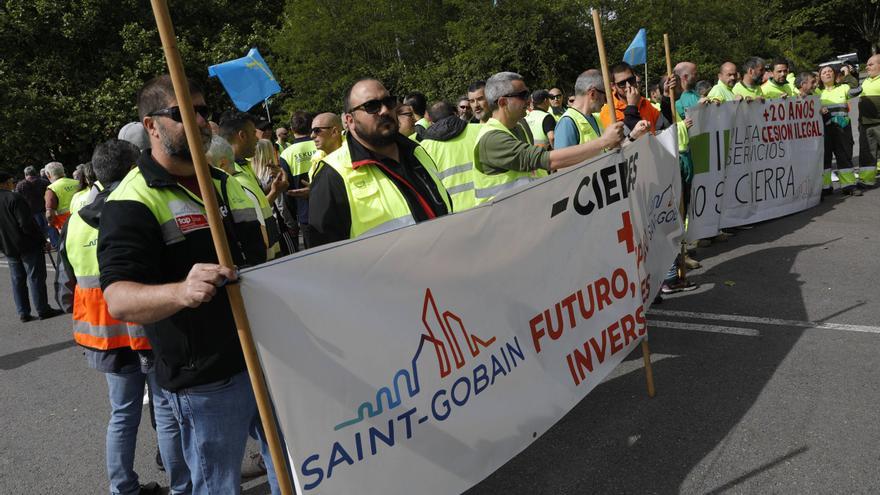 Los trabajadores de Saint-Gobain a Barbón: &quot;Tampoco tenemos ni idea de lo que hace el Gobierno asturiano por nosotros&quot;