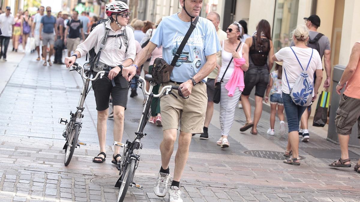 Turistas en Santa Cruz-