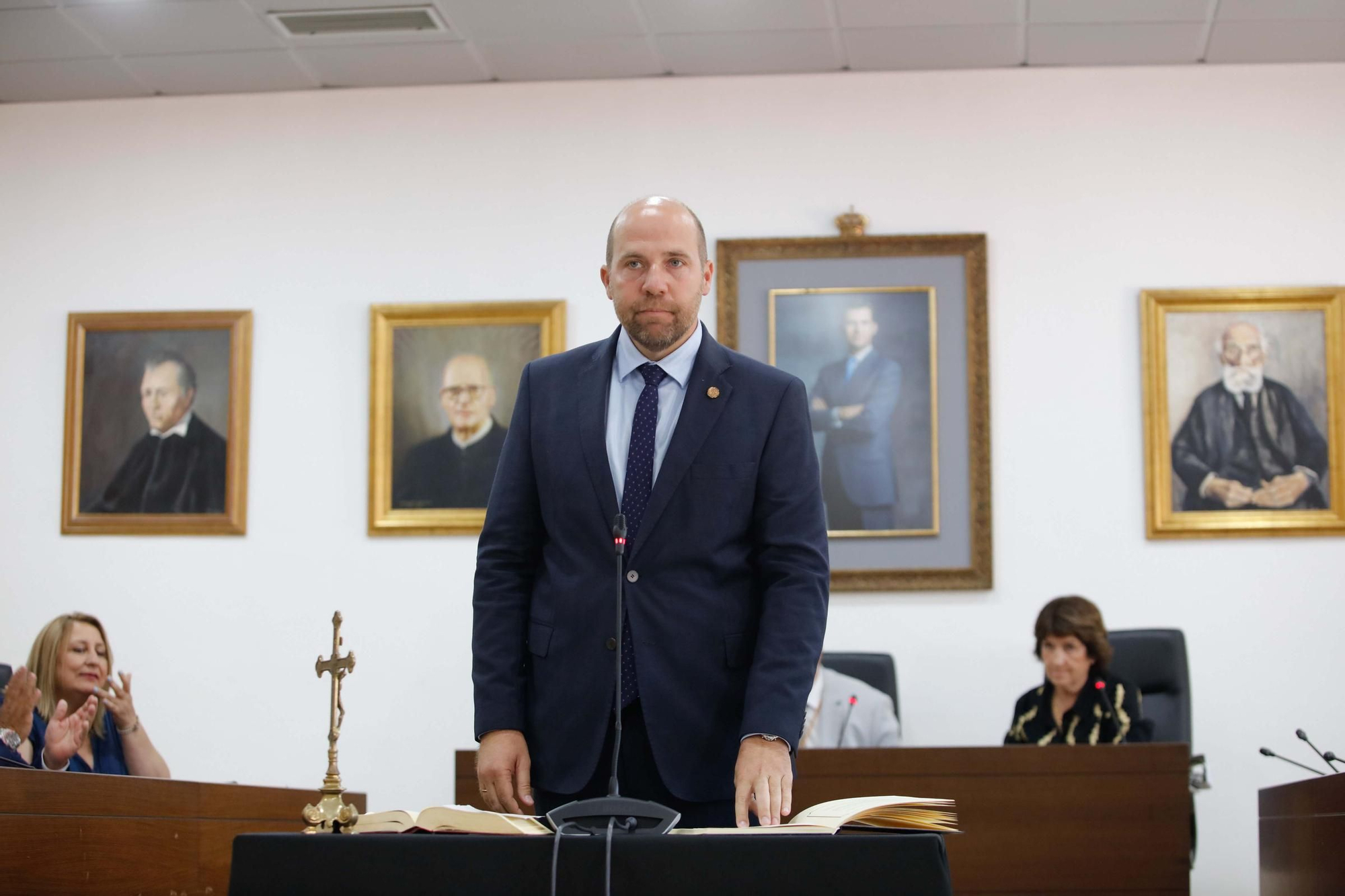 Galería de imágenes de la toma de posesión de Vicent Roig como alcalde de Sant Josep