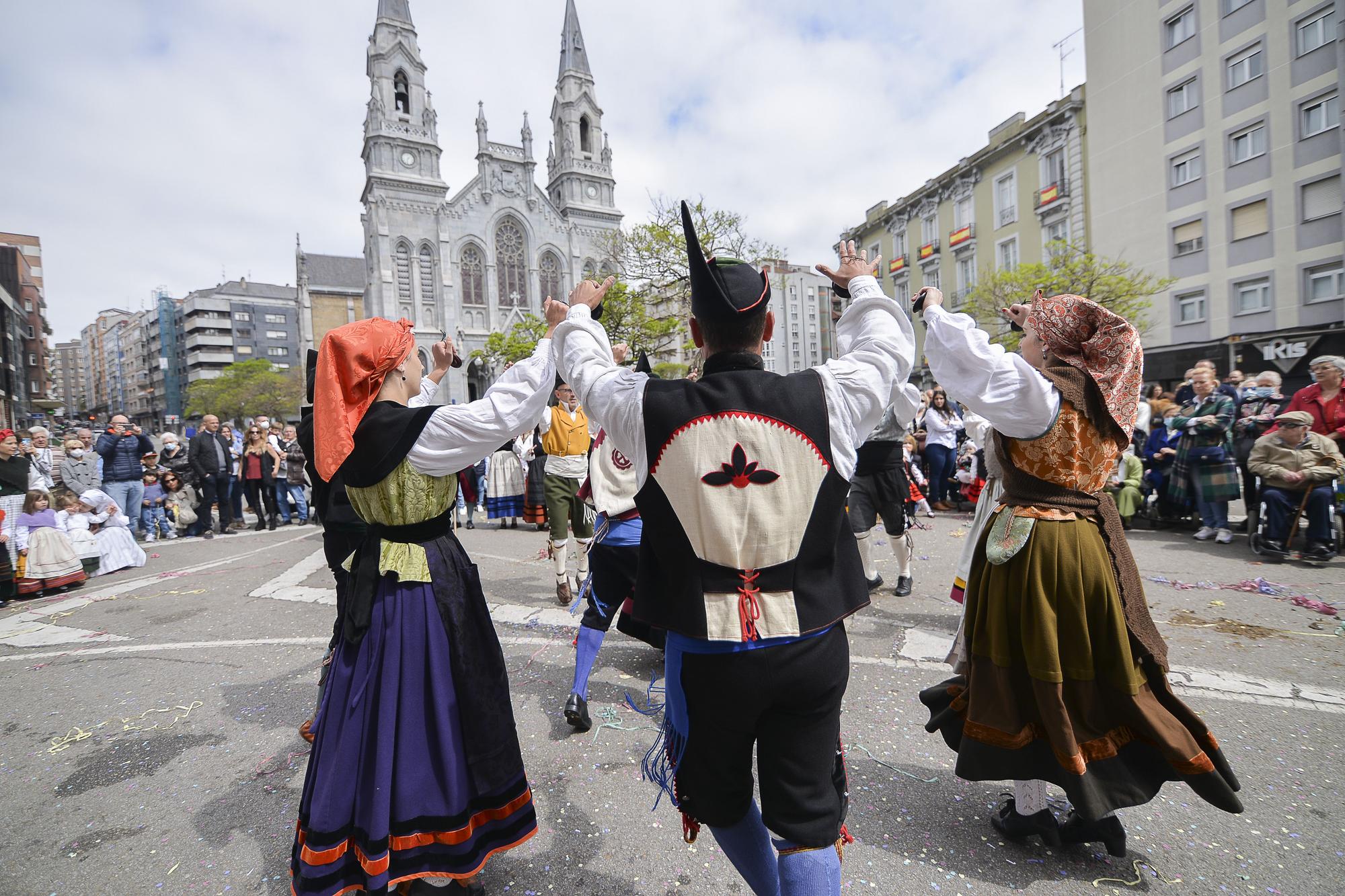 Inicio de las fiestas del Bollo de Avilés