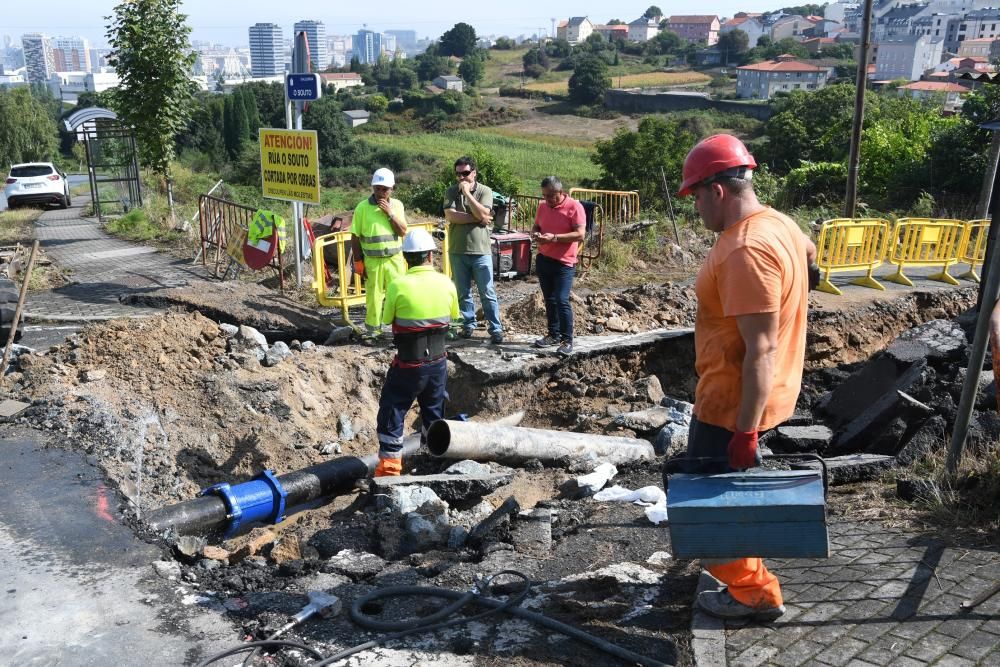 Rotura de una tubería en A Zapateira