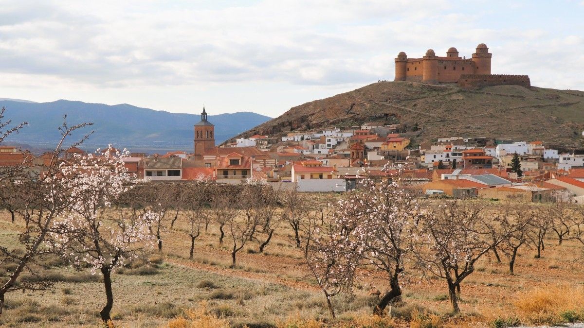 Te enseñamos los mejores alojamientos rurales de Granada para disfrutar el puente de mayo.