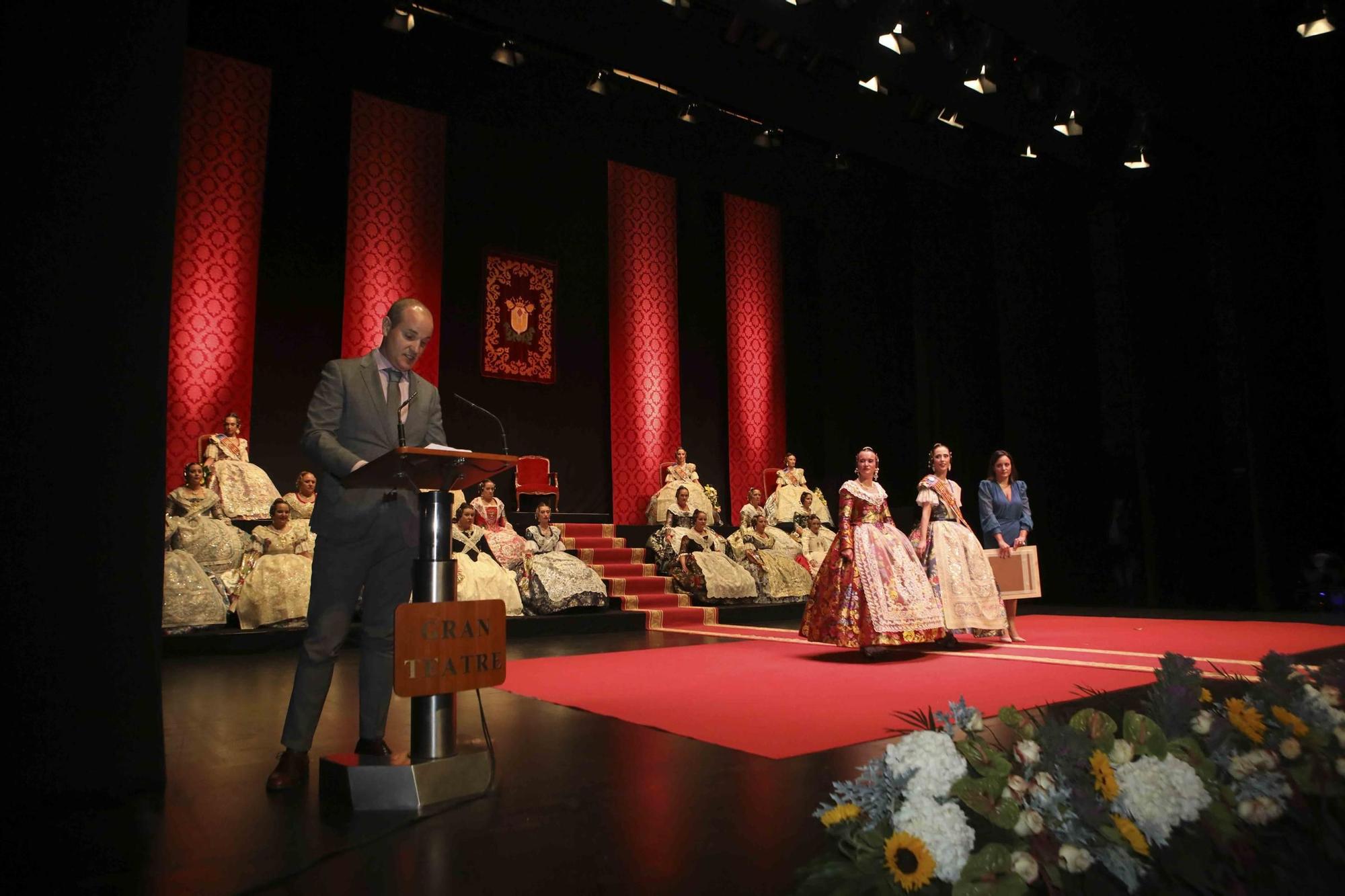Así fueron las presentaciones de las falleras mayores de Xàtiva