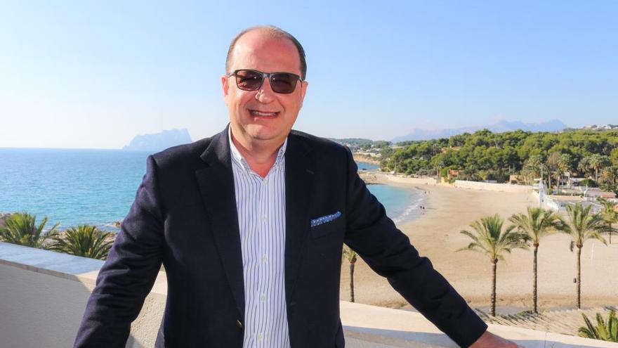 De Moraira a «maître» de Robuchon, el chef del siglo