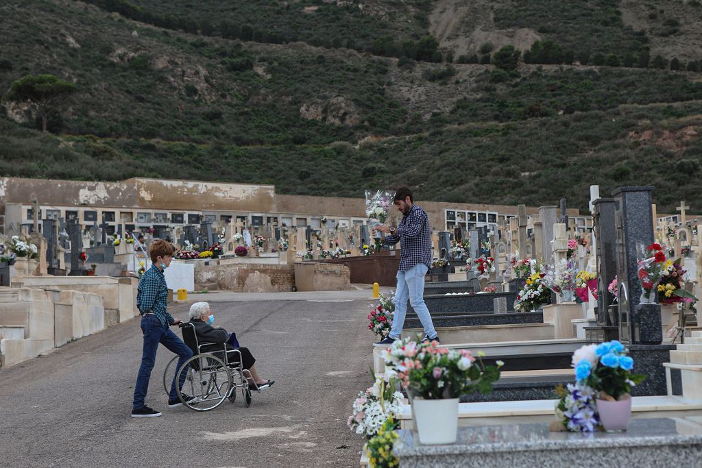 Cementerio de Los Remedios de Cartagena en el Día de Todos los Santos