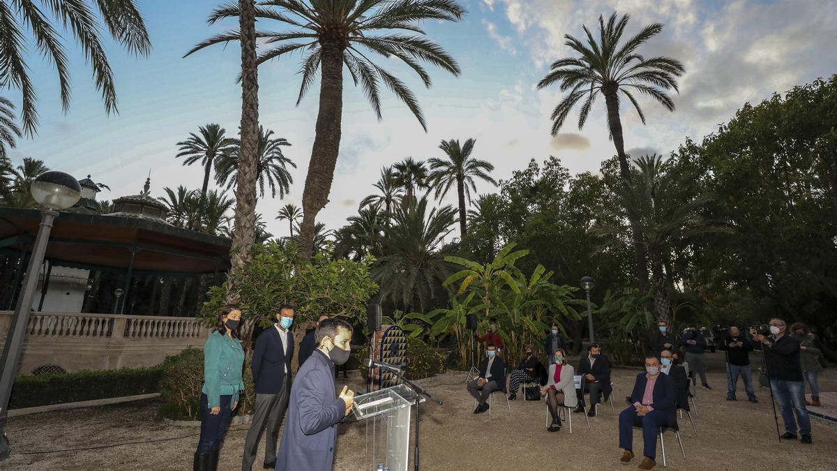 El conseller Marzà, en Elche, conmemorando la declaración del Palmeral como Patrimonio de la Humanidad