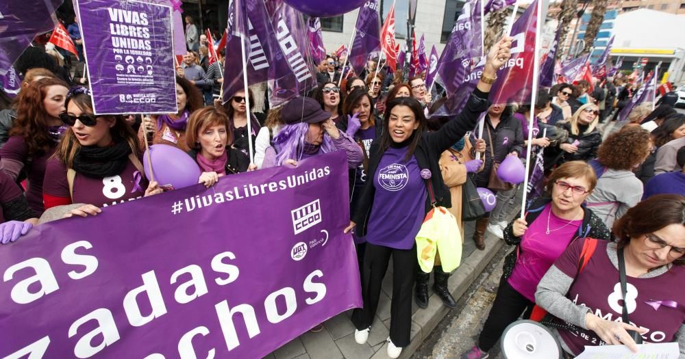 Piquete en el centro de Alicante por la huelga feminista