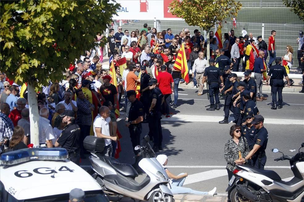 Concentración a las puertas del Siglo XXI por la asamblea de Podemos