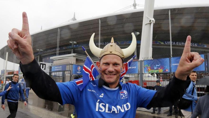 La afición de Islandia se vuelca con su selección