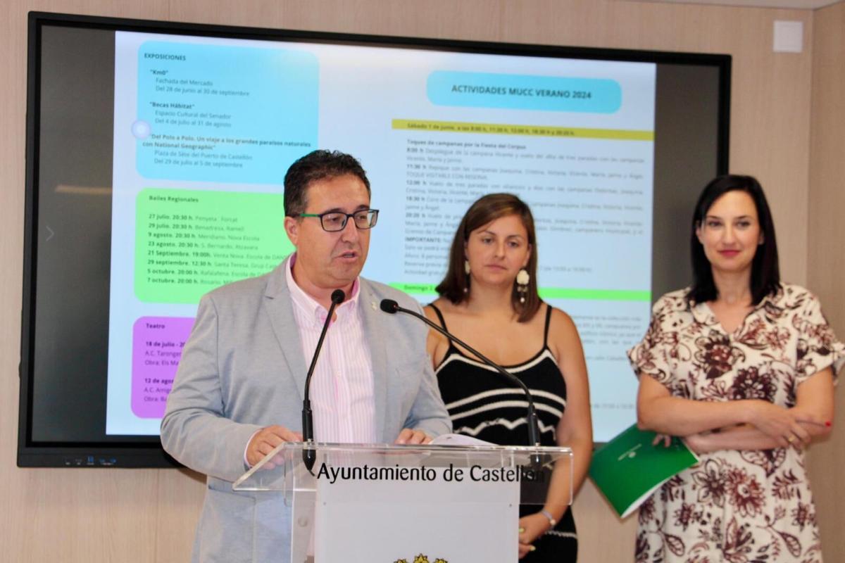 El concejal Paco Cabañero, en una comparecencia en el Ayuntamiento de Castelló.