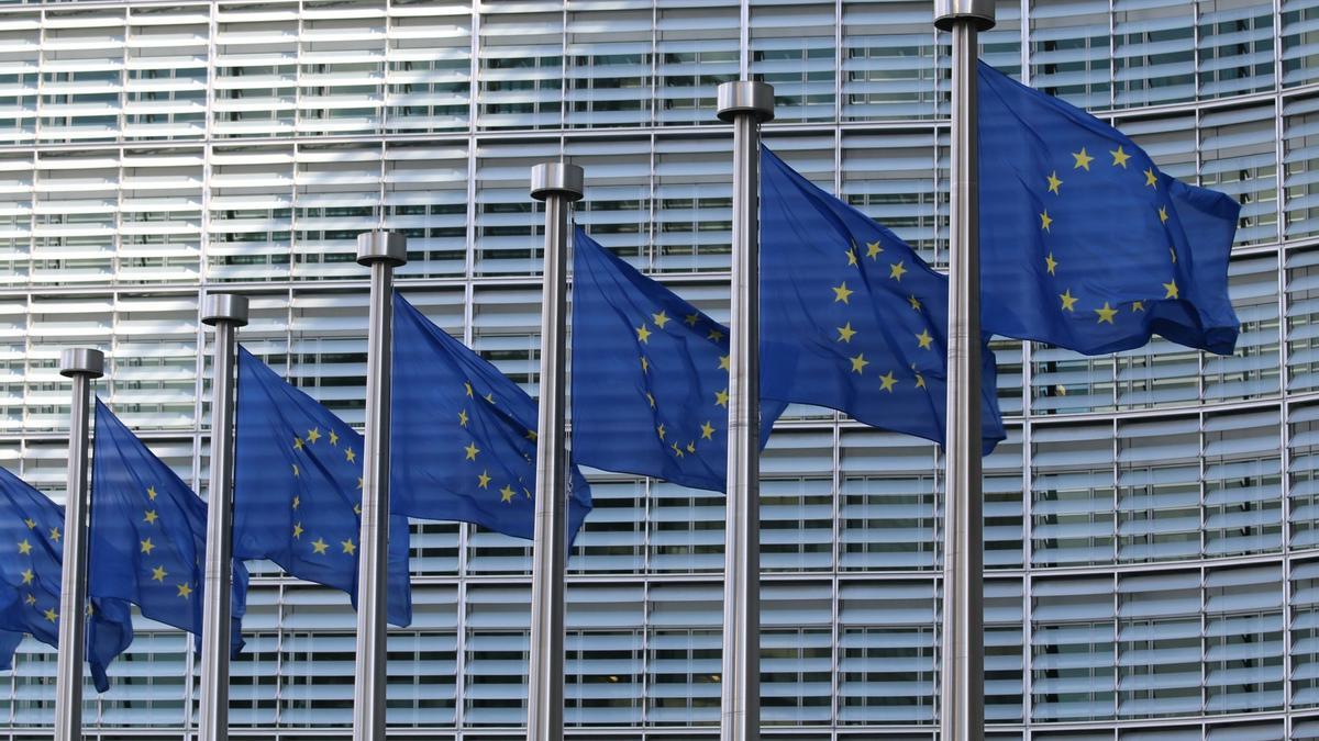 Banderas de la Unión Europea.