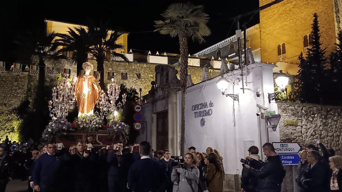 La imagen de San Rodrigo Mártir recorre las calles egabrenses.