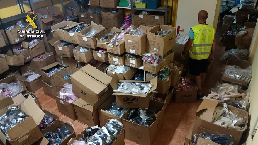 La Guardia Civil interviene 25.714 artículos falsificados de marcas de alta gama en Santa Cruz de Tenerife