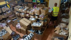 La Guardia Civil interviene 25.714 artículos falsificados de marcas de alta gama en Santa Cruz de Tenerife
