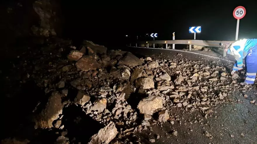 Desprendimiento en la carretera de La Aldea