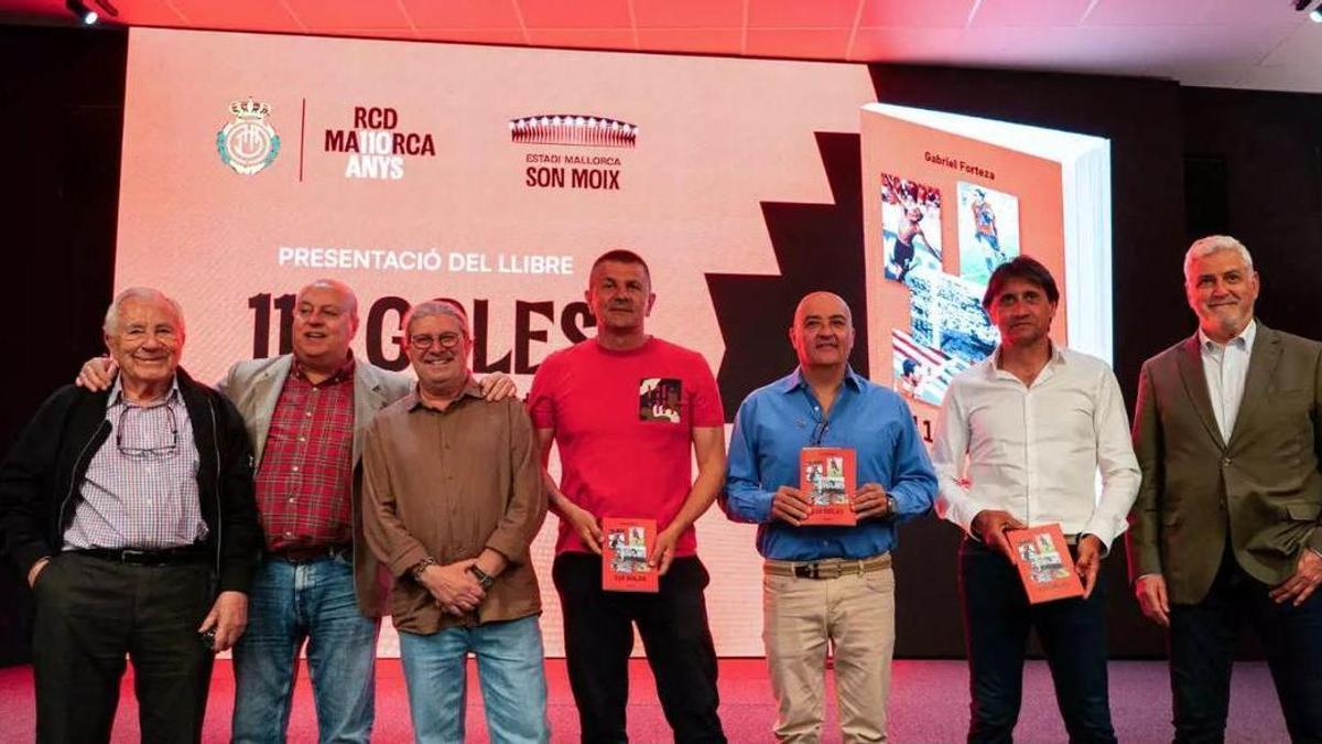 Acto de presentación del libro '110 goles'