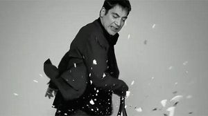 Vídeo promocional de Javier Bardem per al ’New York Times’ (anunci).