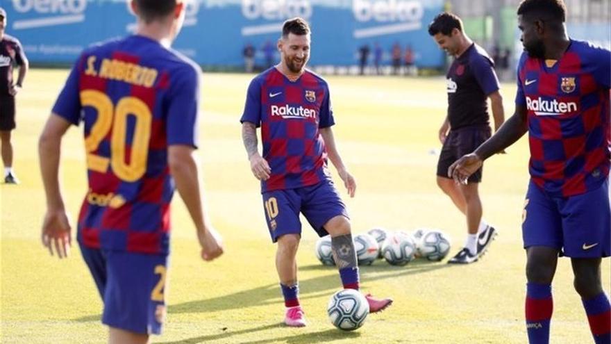 Messi se entrena ya con sus compañeros y apunta al Betis