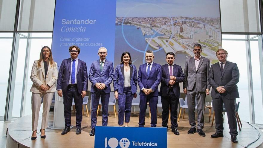 Ángela Pumariega representa a Gijón en Santander en una mesa redonda sobre digitalización