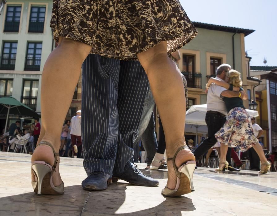 Tango en la plaza de Trascorrales