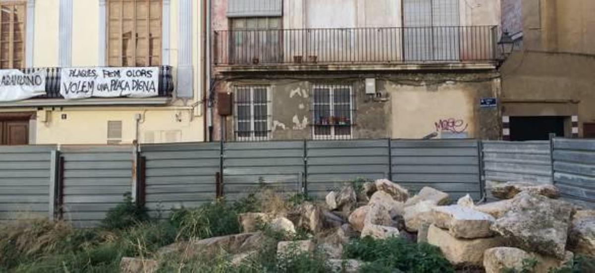 Las Corts rescatarán las ruinas romanas con una plaza nueva junto al hemiciclo