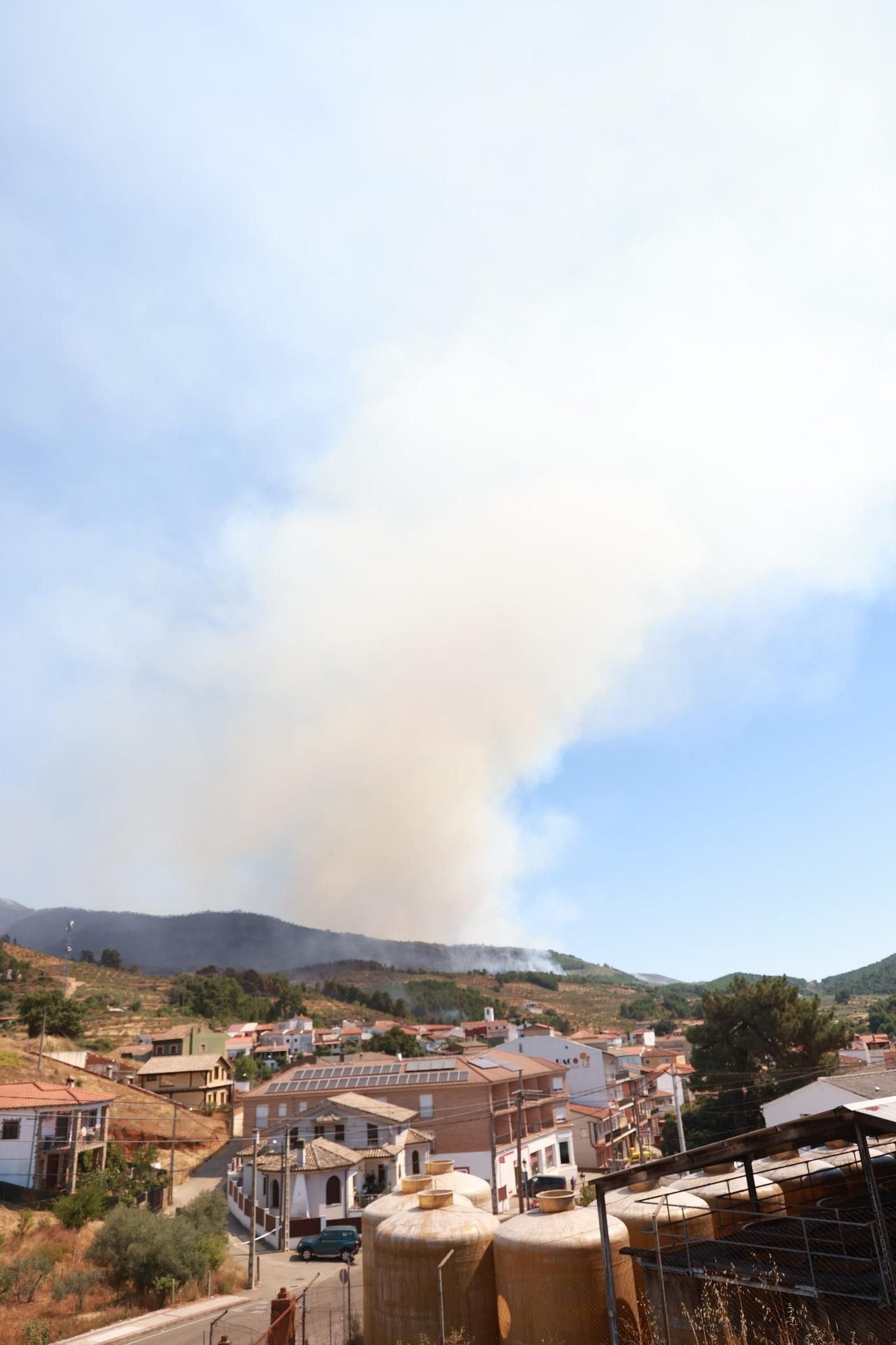 Fotogalería | Así se está desarrollando el incendio en Las Hurdes