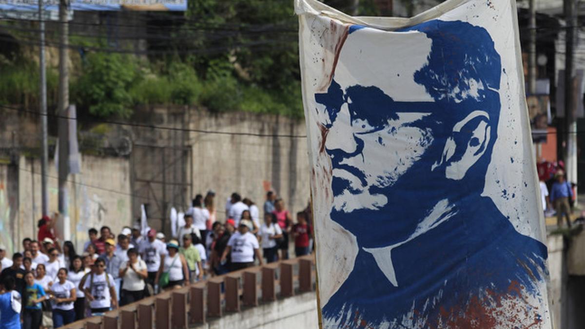 Más de 300.000 personas han celebrado la beatificación del ahora san Romero de América.