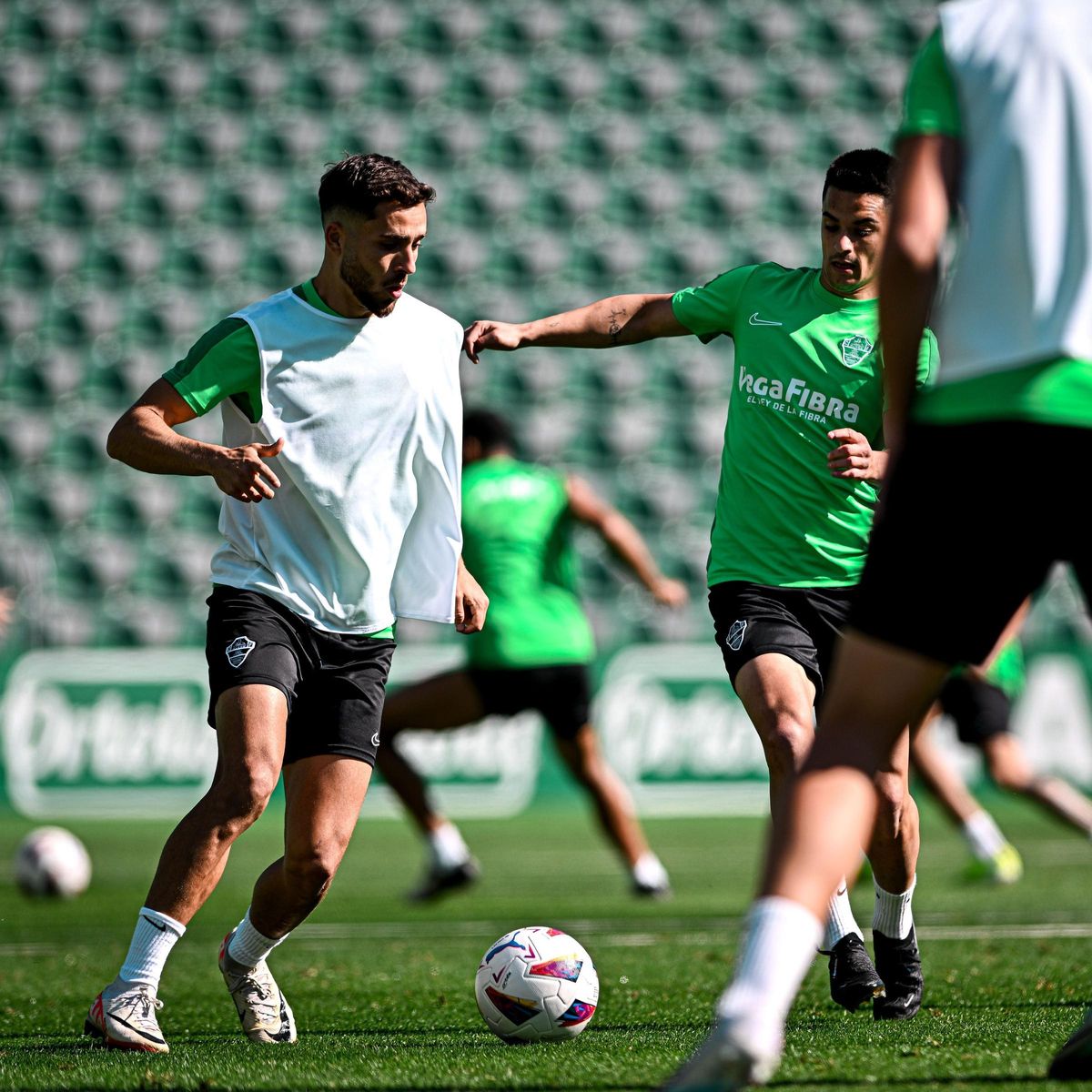 Imagen de un entrenamiento del Elche en la preparación del partido contra el Espanyol