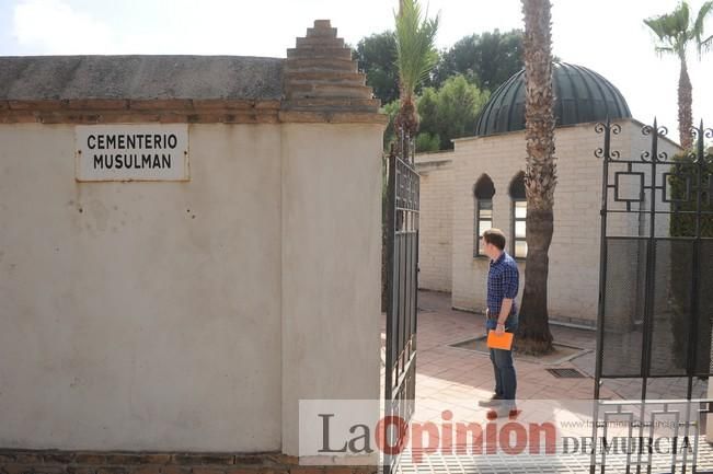 Día de Todos los Santos en el Cemeneterio de Espin