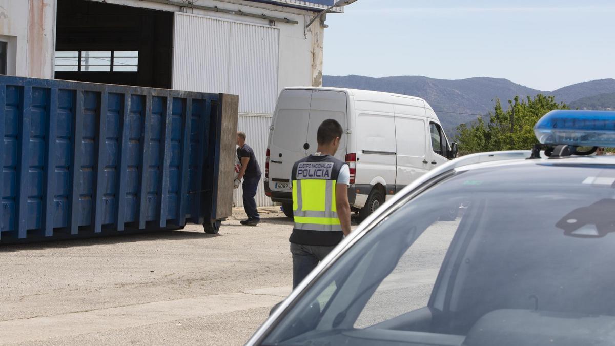 Operación antidroga de la Guardia Civil y Policía Nacionalen La Llosa de Ranes