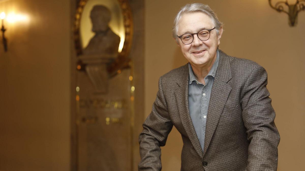 Víctor Pablo Pérez.