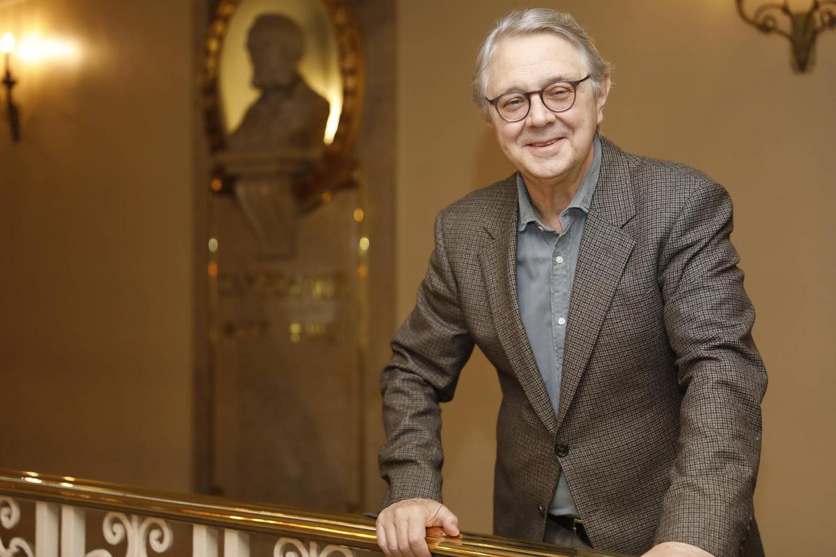 Víctor Pablo Pérez.